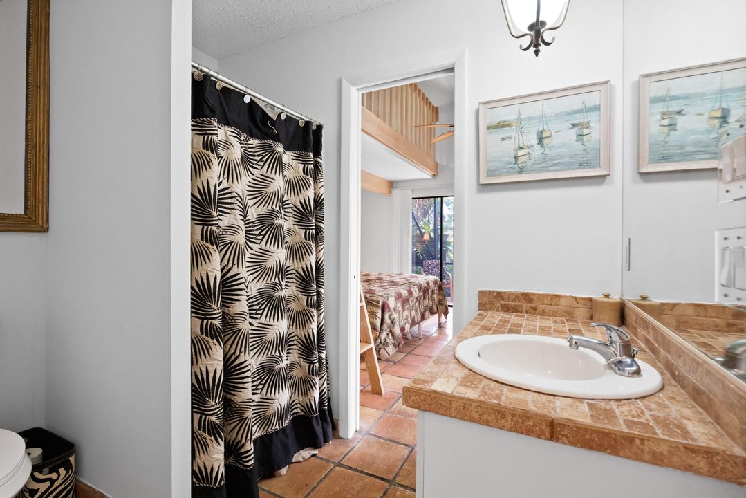 待售: $999,900 (5 贝兹, 3 浴室, 2738 平方英尺)