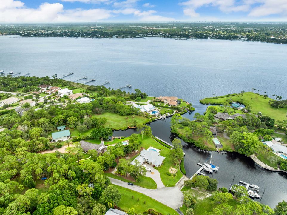 待售: $999,900 (5 贝兹, 3 浴室, 2738 平方英尺)