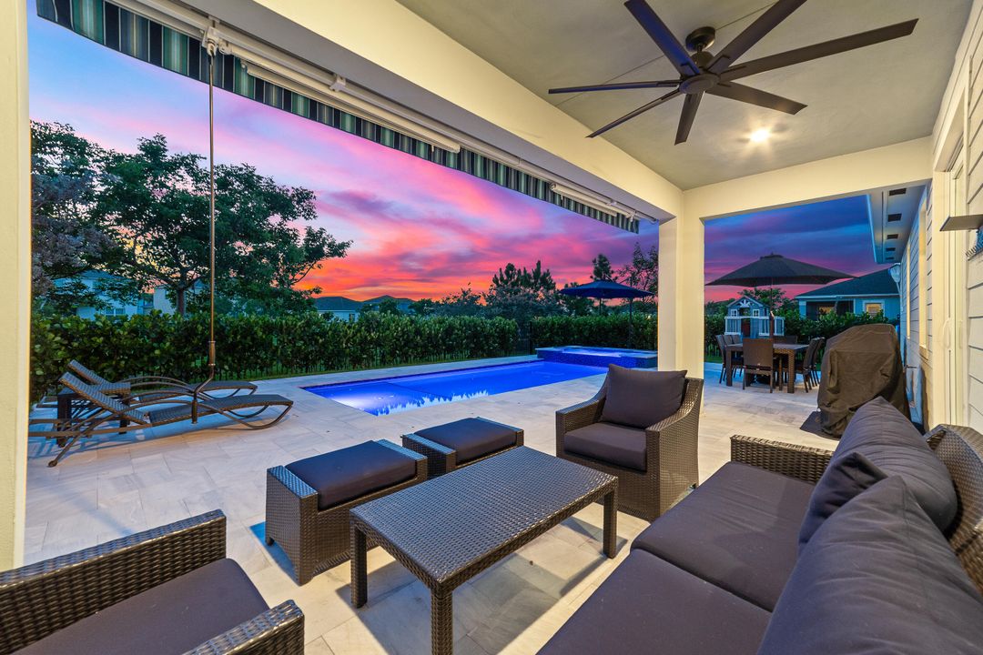 合同活跃: $875,000 (5 贝兹, 3 浴室, 3332 平方英尺)