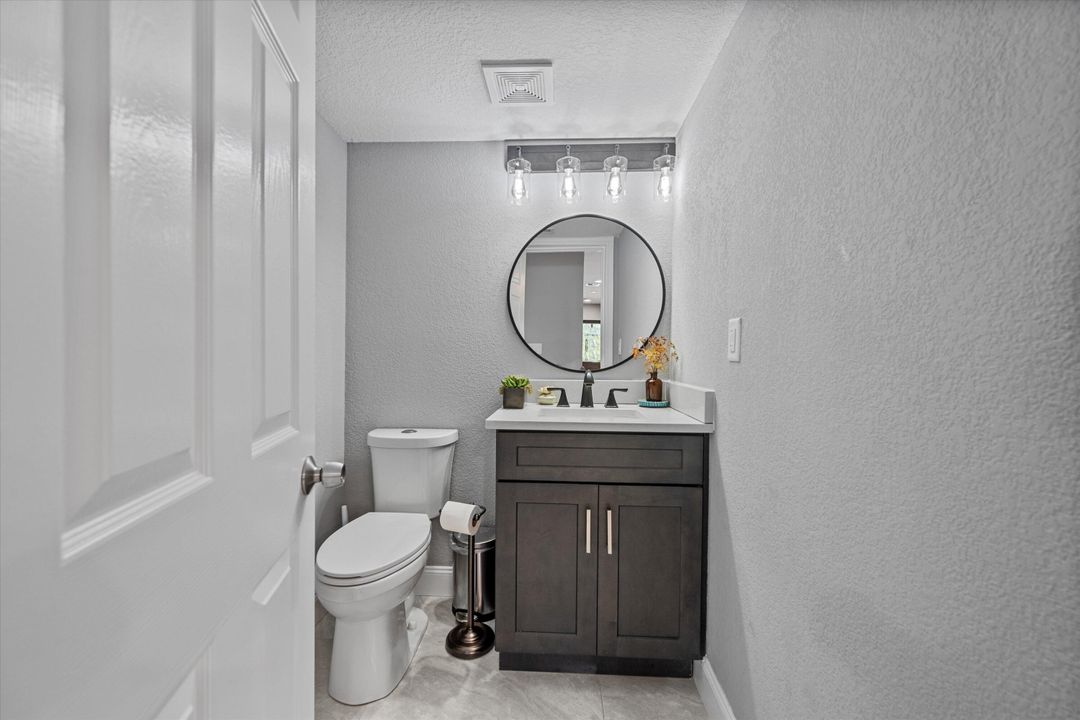 Под контрактом: $1,900,000 (6 спален, 6 ванн, 4292 Квадратных фут)