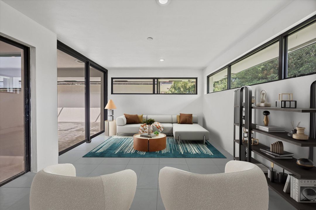 Под контрактом: $1,900,000 (6 спален, 6 ванн, 4292 Квадратных фут)