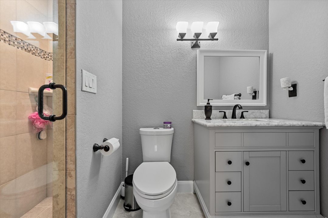 Под контрактом: $1,900,000 (6 спален, 6 ванн, 4292 Квадратных фут)