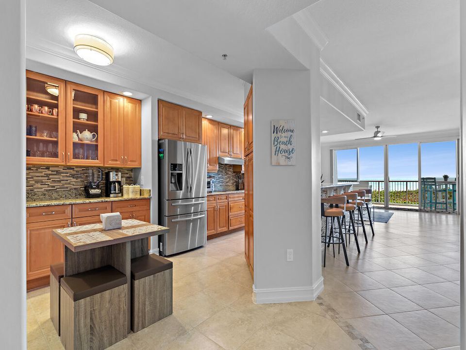 В аренду: $6,000 (3 спален, 2 ванн, 2343 Квадратных фут)