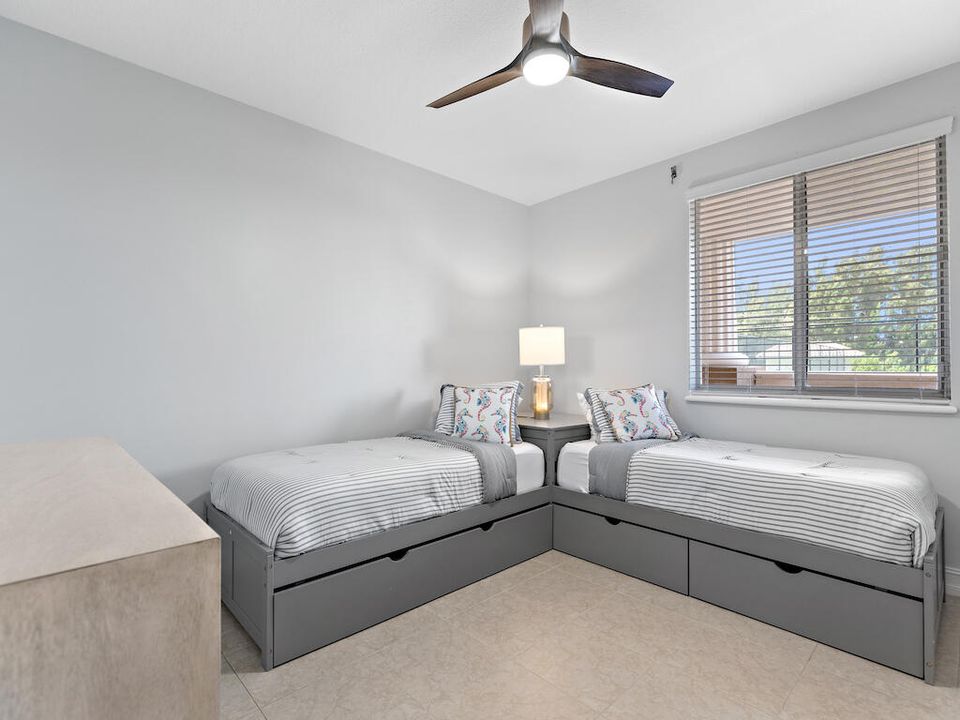 В аренду: $6,000 (3 спален, 2 ванн, 2343 Квадратных фут)