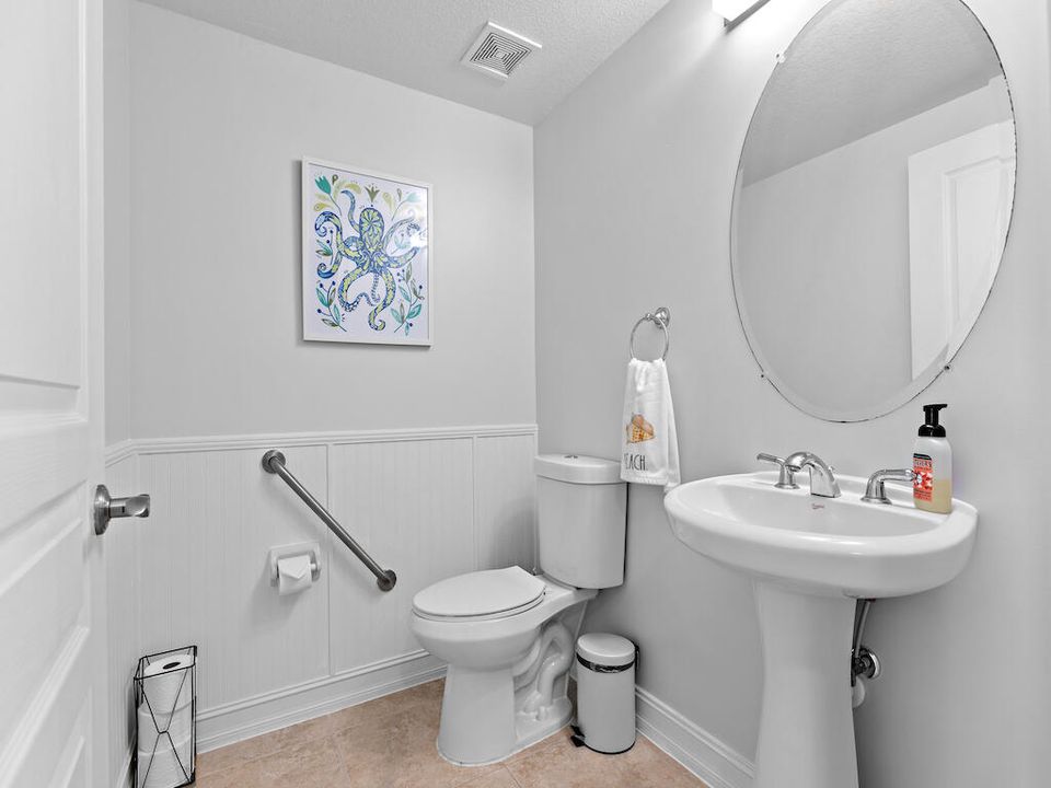 В аренду: $6,000 (3 спален, 2 ванн, 2343 Квадратных фут)