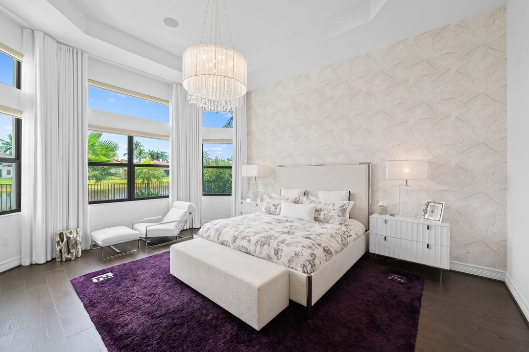 合同活跃: $1,995,000 (3 贝兹, 3 浴室, 3352 平方英尺)