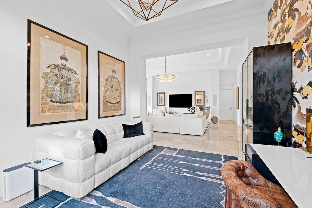 合同活跃: $1,995,000 (3 贝兹, 3 浴室, 3352 平方英尺)