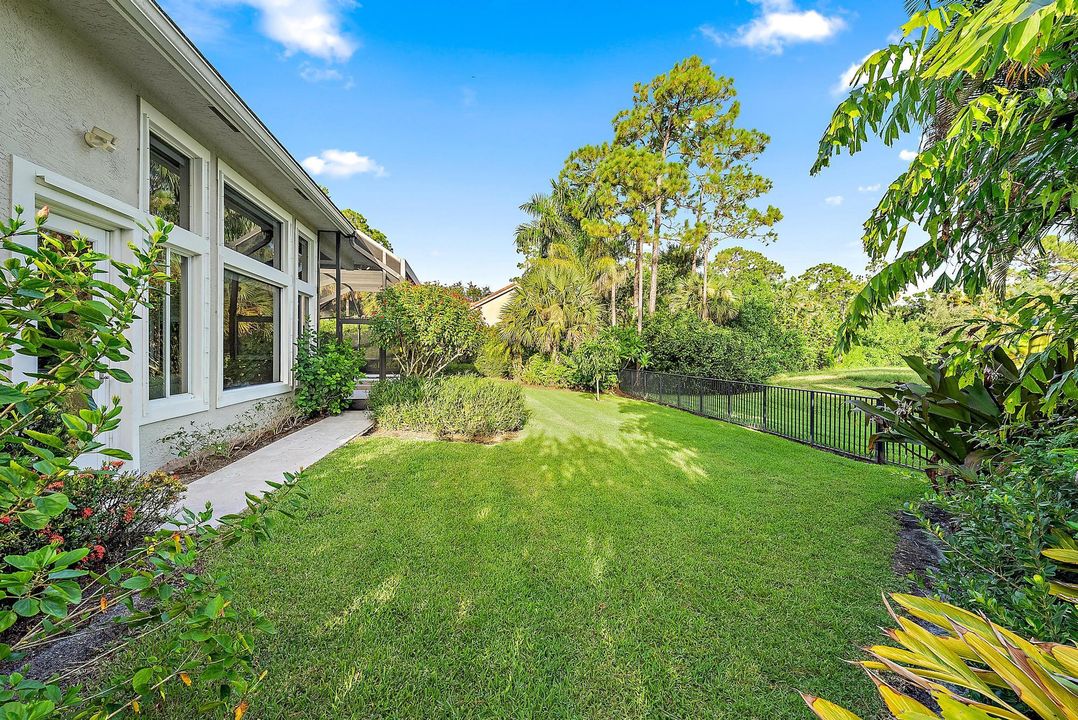 For Sale: $1,899,000 (4 beds, 4 baths, 3834 Square Feet)