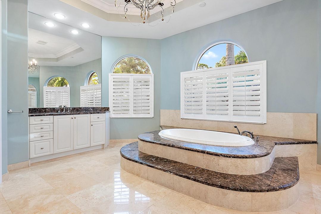 For Sale: $1,899,000 (4 beds, 4 baths, 3834 Square Feet)