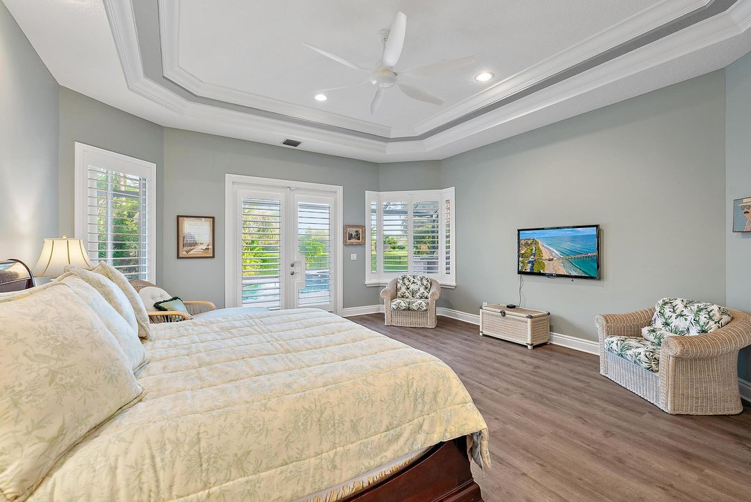 For Sale: $1,899,000 (4 beds, 4 baths, 3834 Square Feet)