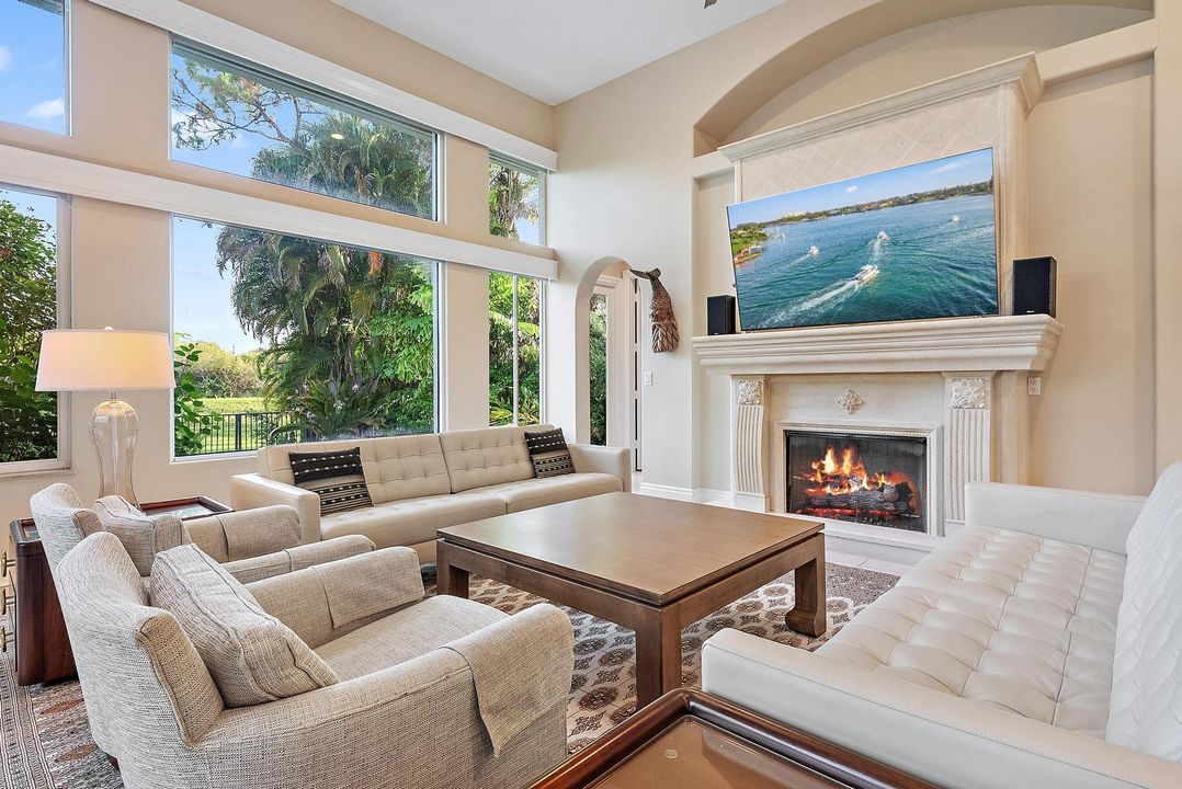 For Sale: $1,899,000 (4 beds, 4 baths, 3834 Square Feet)