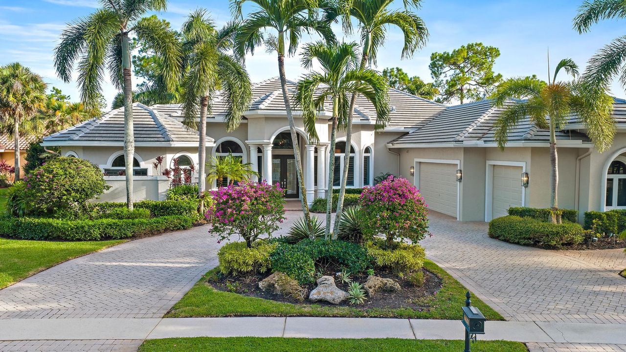 For Sale: $1,899,000 (4 beds, 4 baths, 3834 Square Feet)