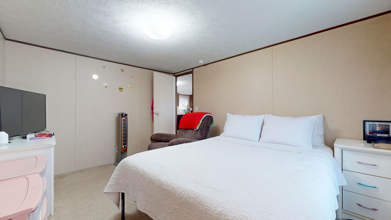 Activo con contrato: $89,999 (3 camas, 2 baños, 960 Pies cuadrados)