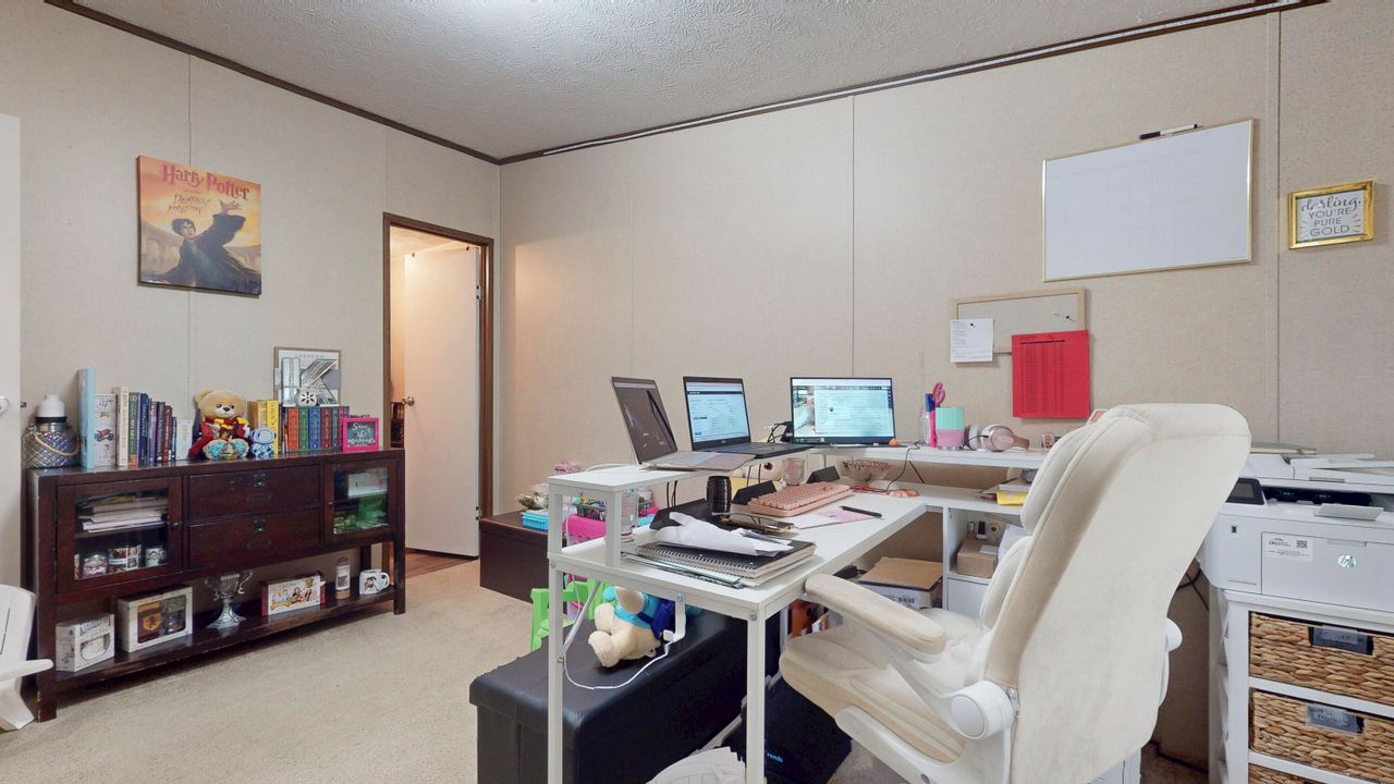 Activo con contrato: $89,999 (3 camas, 2 baños, 960 Pies cuadrados)