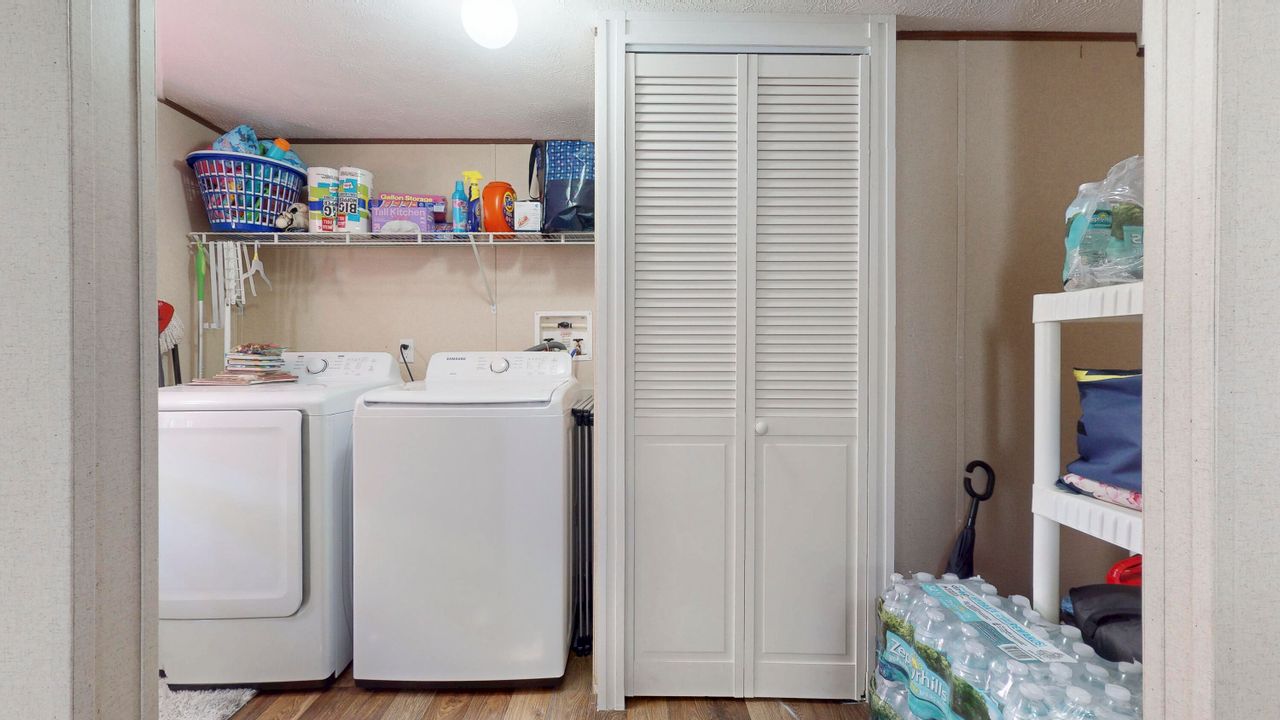 Activo con contrato: $89,999 (3 camas, 2 baños, 960 Pies cuadrados)