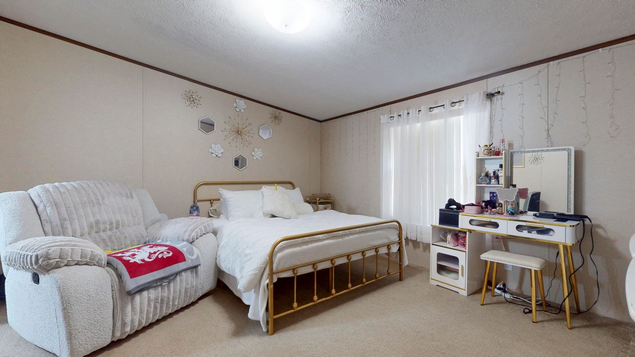 Activo con contrato: $89,999 (3 camas, 2 baños, 960 Pies cuadrados)