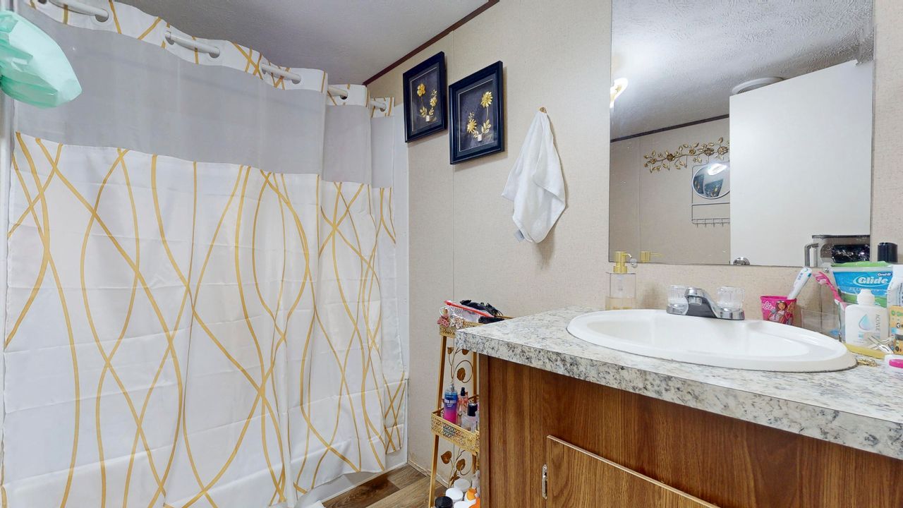 Activo con contrato: $89,999 (3 camas, 2 baños, 960 Pies cuadrados)