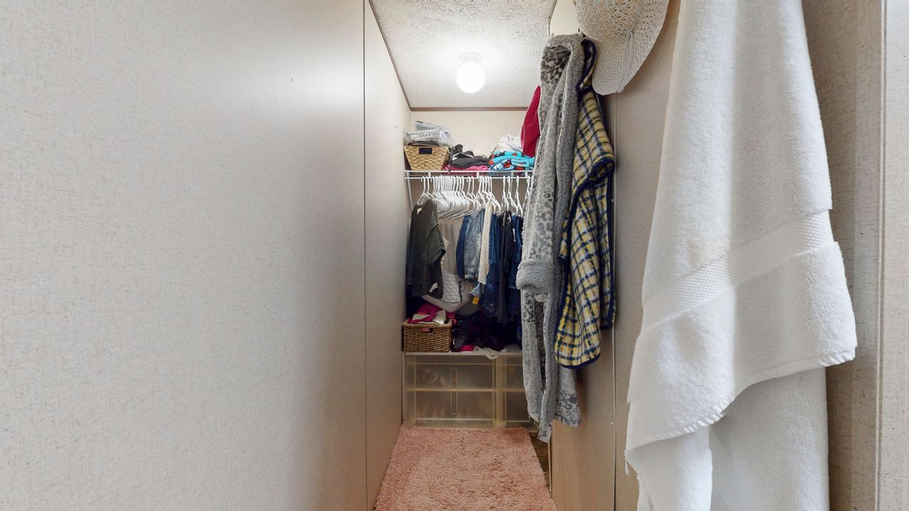 Activo con contrato: $89,999 (3 camas, 2 baños, 960 Pies cuadrados)