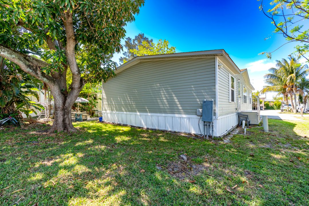 Activo con contrato: $89,999 (3 camas, 2 baños, 960 Pies cuadrados)