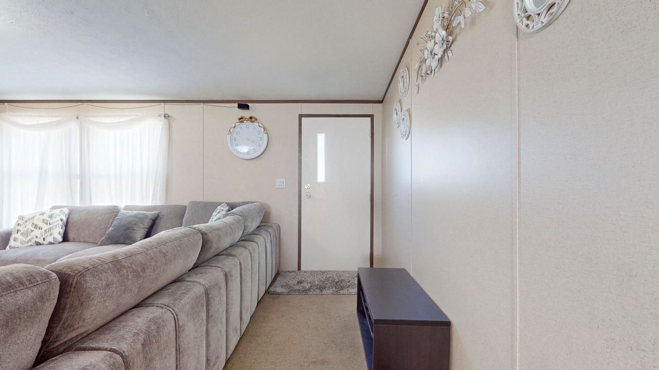 Activo con contrato: $89,999 (3 camas, 2 baños, 960 Pies cuadrados)