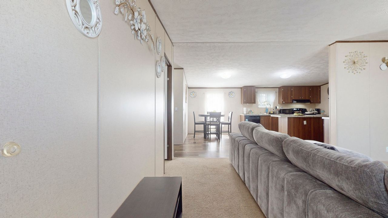 Activo con contrato: $89,999 (3 camas, 2 baños, 960 Pies cuadrados)