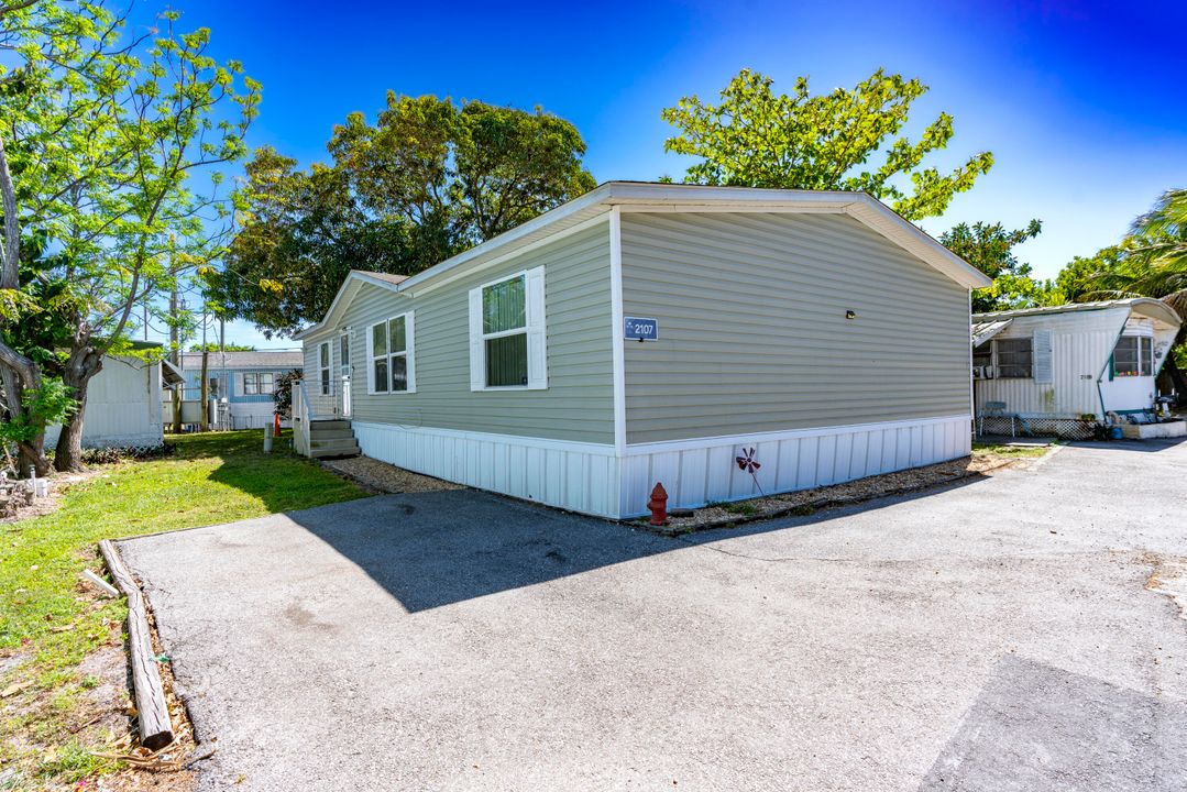 Activo con contrato: $89,999 (3 camas, 2 baños, 960 Pies cuadrados)