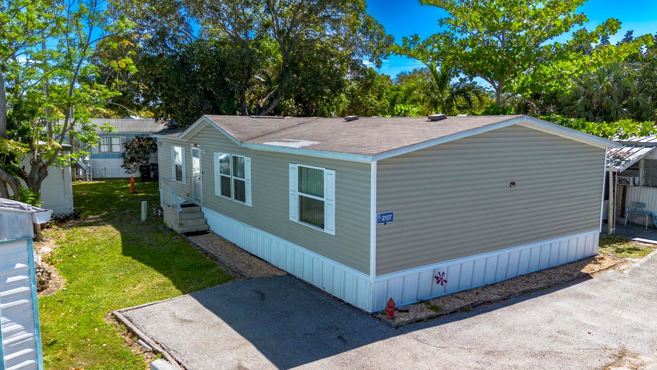 Activo con contrato: $89,999 (3 camas, 2 baños, 960 Pies cuadrados)