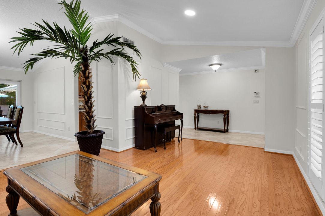 В аренду: $8,995 (4 спален, 2 ванн, 2200 Квадратных фут)