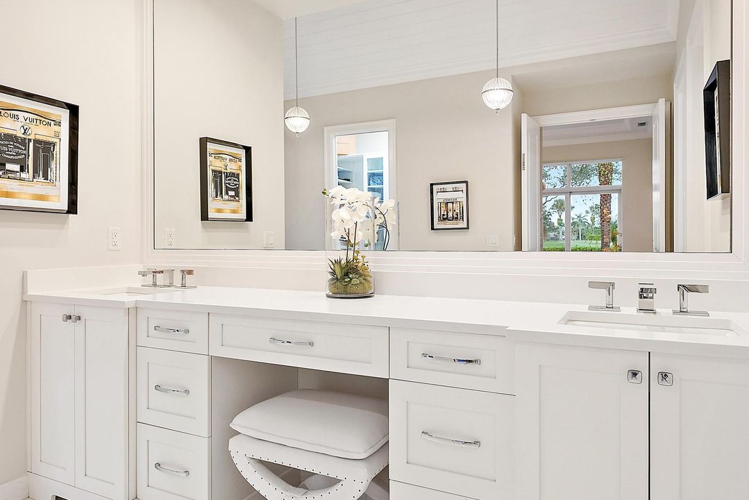 Active With Contract: $3,650,000 (4 beds, 4 baths, 4358 Square Feet)