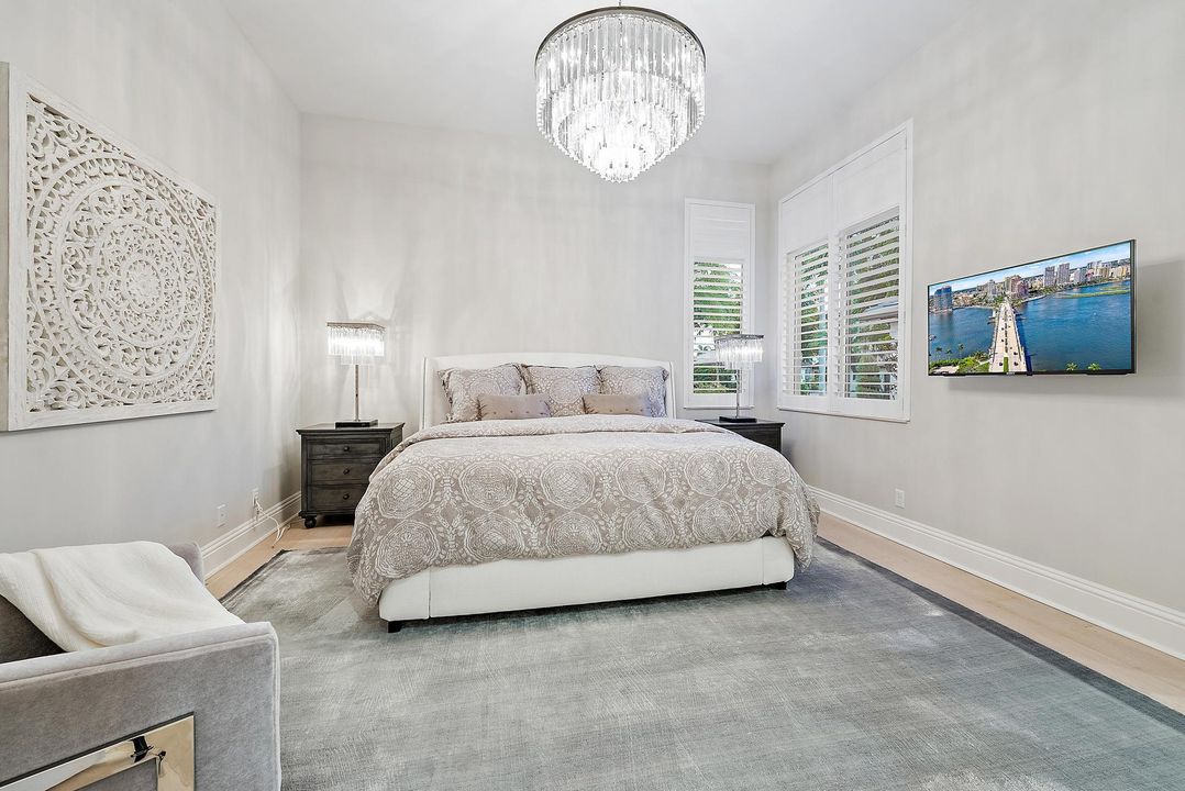 Active With Contract: $3,650,000 (4 beds, 4 baths, 4358 Square Feet)