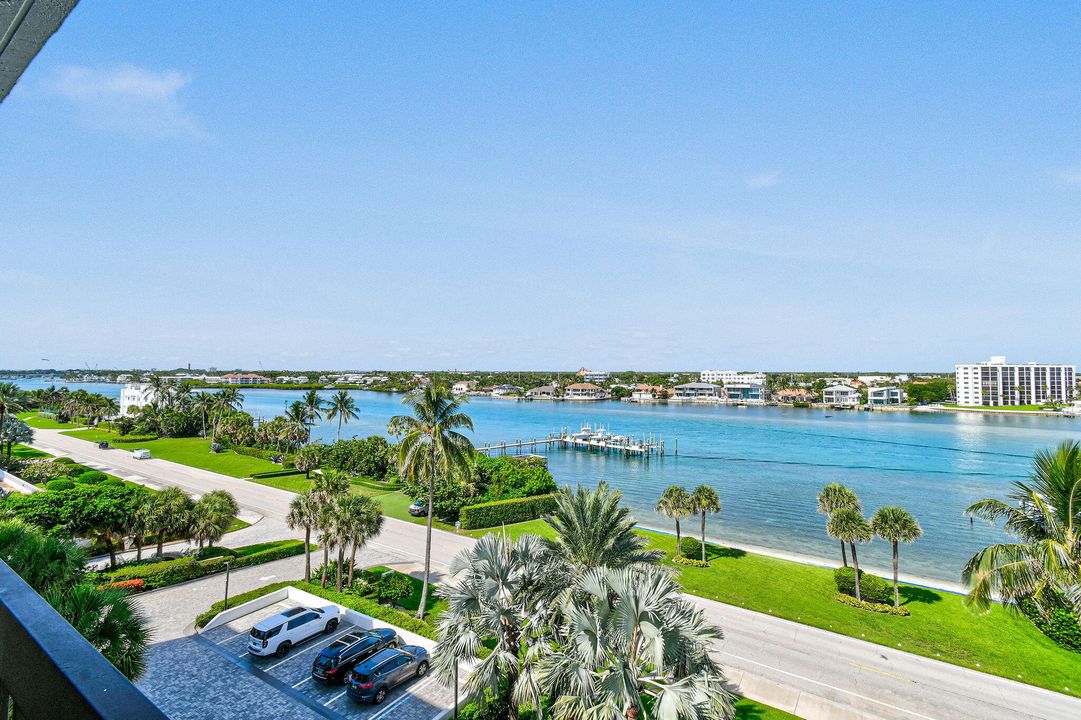 合同活跃: $2,995,000 (2 贝兹, 3 浴室, 2905 平方英尺)