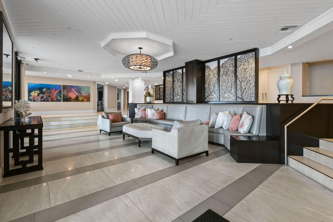 合同活跃: $2,995,000 (2 贝兹, 3 浴室, 2905 平方英尺)