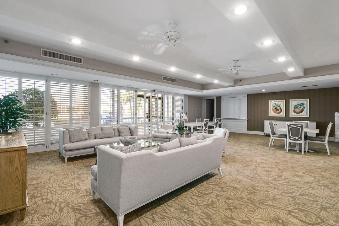 合同活跃: $2,995,000 (2 贝兹, 3 浴室, 2905 平方英尺)