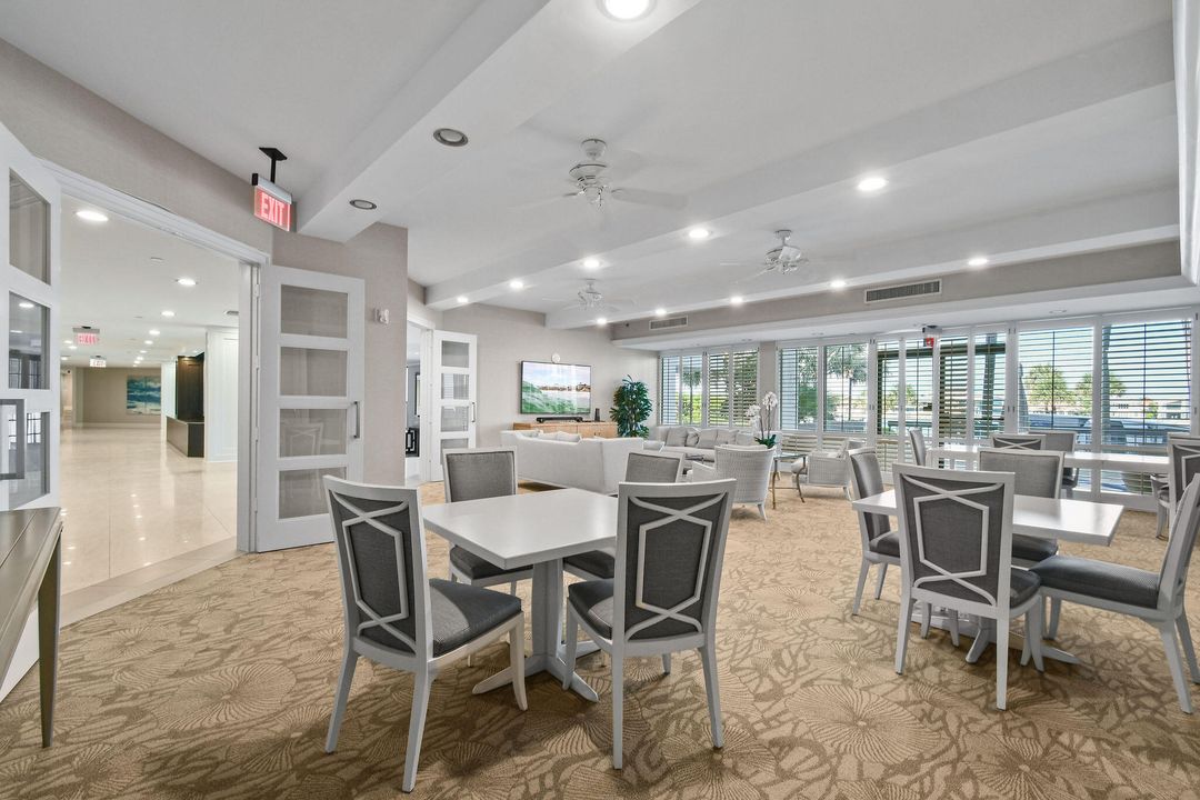 合同活跃: $2,995,000 (2 贝兹, 3 浴室, 2905 平方英尺)