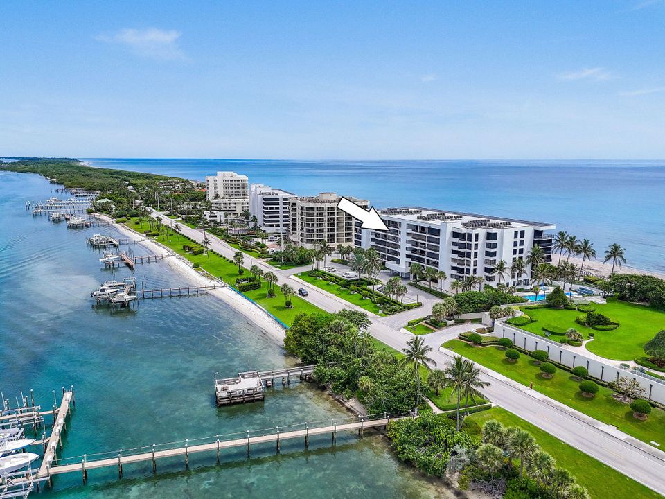 合同活跃: $2,995,000 (2 贝兹, 3 浴室, 2905 平方英尺)