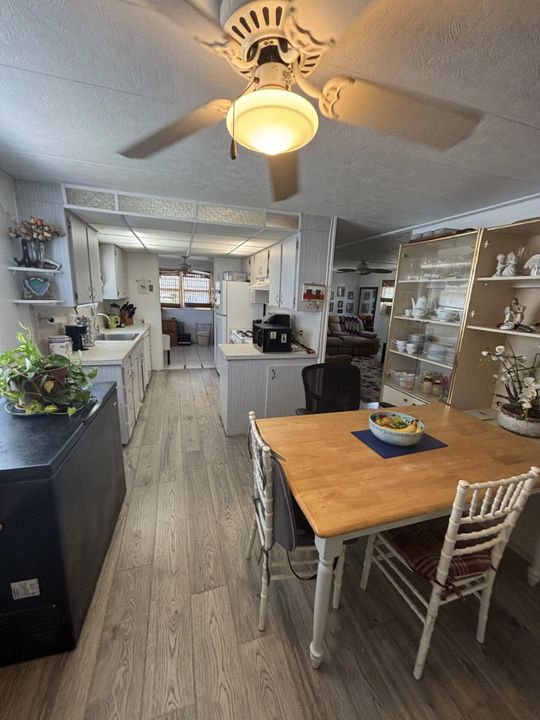 待售: $63,000 (3 贝兹, 2 浴室, 1368 平方英尺)