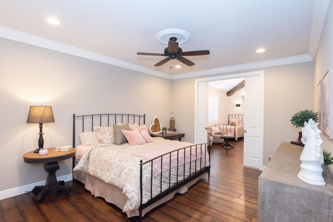 Под контрактом: $1,750,000 (3 спален, 3 ванн, 3630 Квадратных фут)