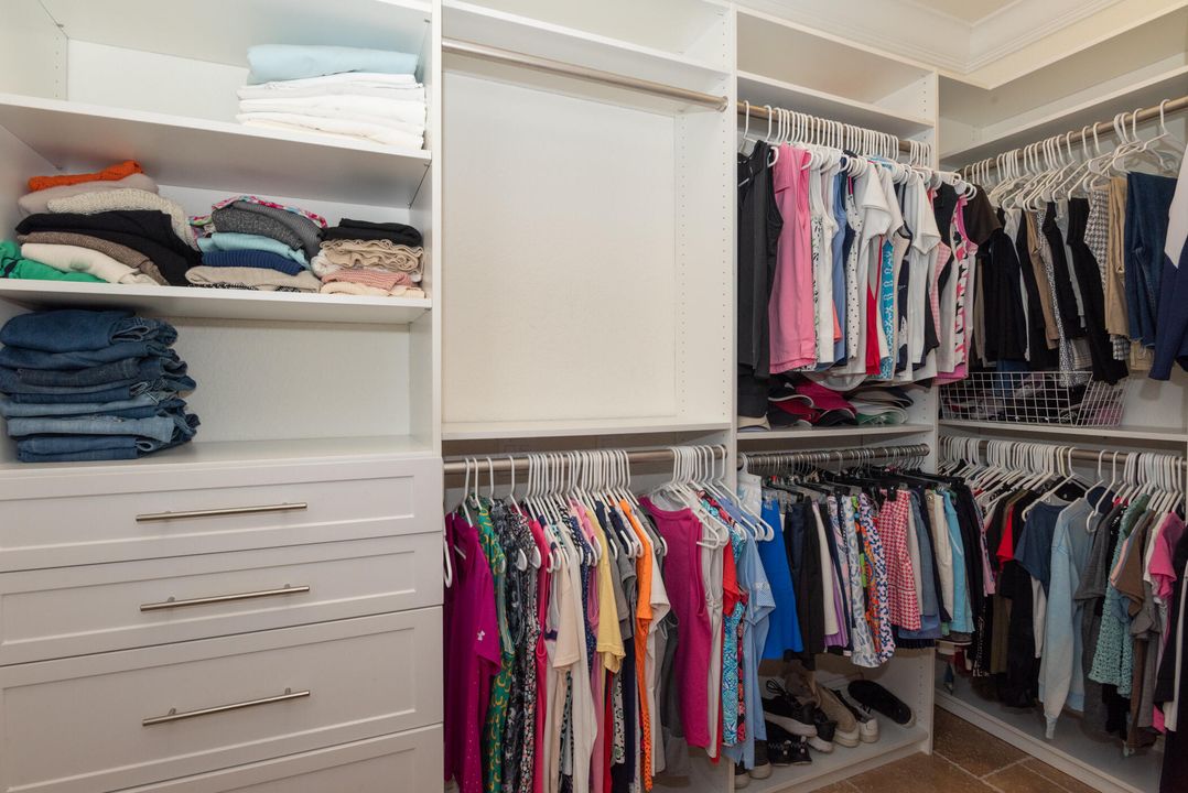 Под контрактом: $1,750,000 (3 спален, 3 ванн, 3630 Квадратных фут)