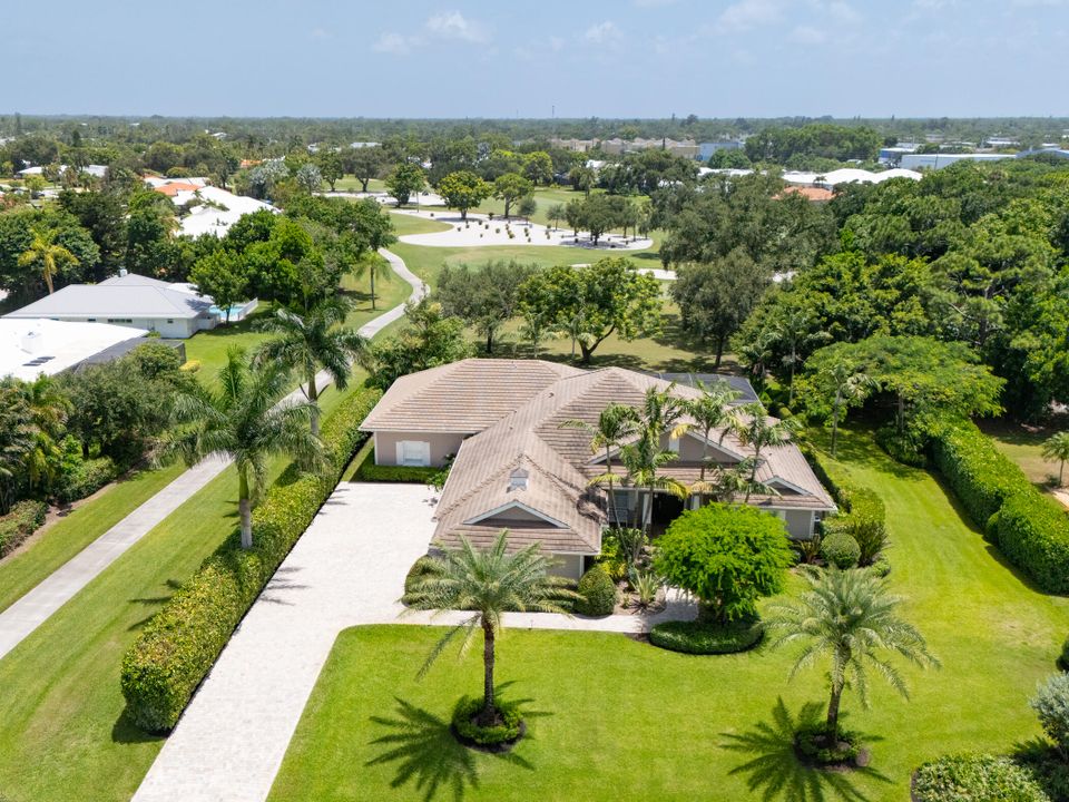 Под контрактом: $1,750,000 (3 спален, 3 ванн, 3630 Квадратных фут)