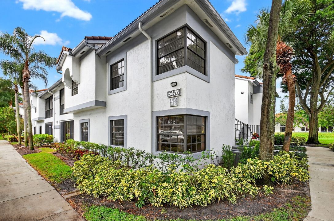 合同活跃: $185,000 (3 贝兹, 2 浴室, 1134 平方英尺)