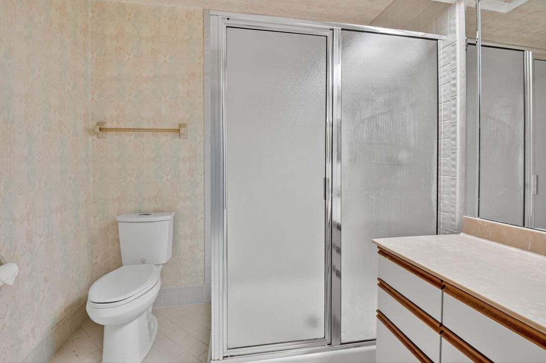 合同活跃: $185,000 (3 贝兹, 2 浴室, 1134 平方英尺)