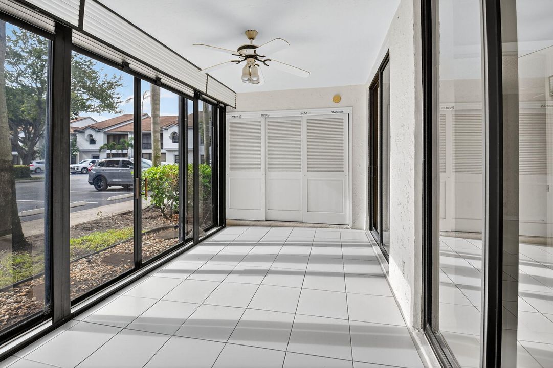 合同活跃: $185,000 (3 贝兹, 2 浴室, 1134 平方英尺)