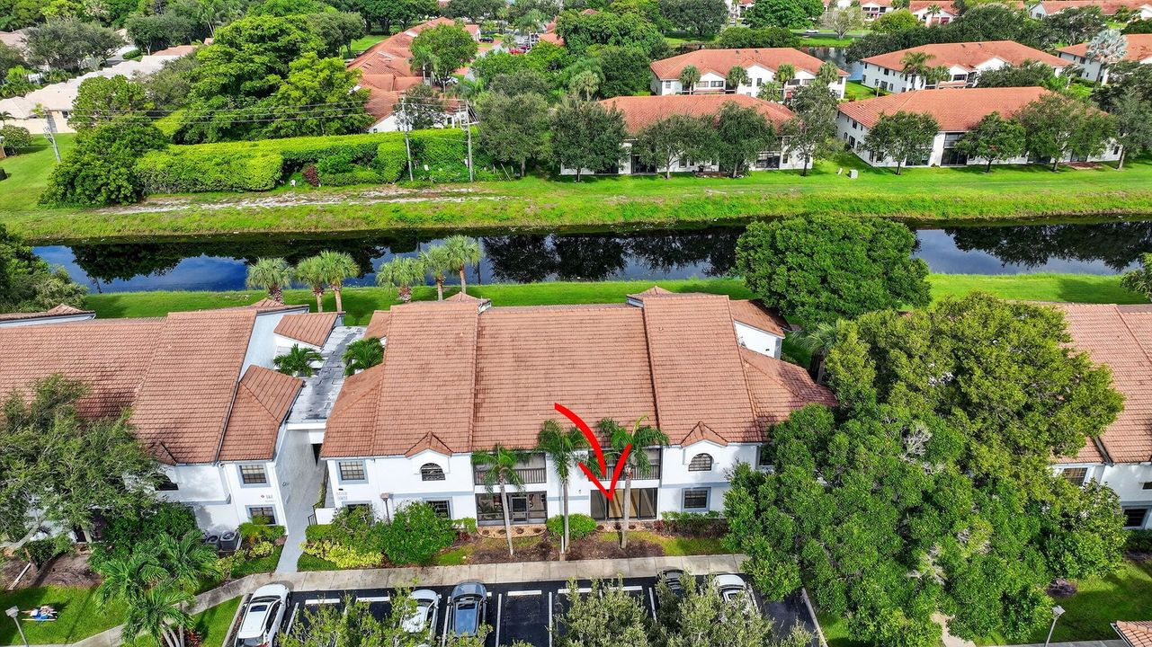 合同活跃: $185,000 (3 贝兹, 2 浴室, 1134 平方英尺)