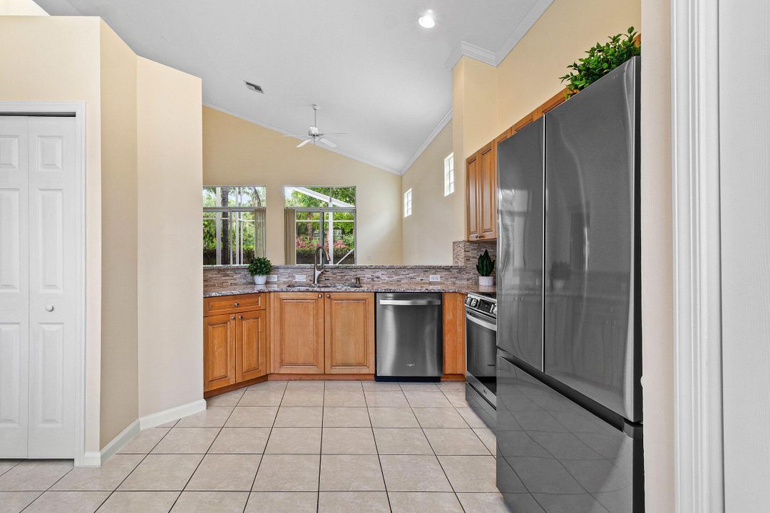 For Sale: $465,000 (3 beds, 2 baths, 1832 Square Feet)