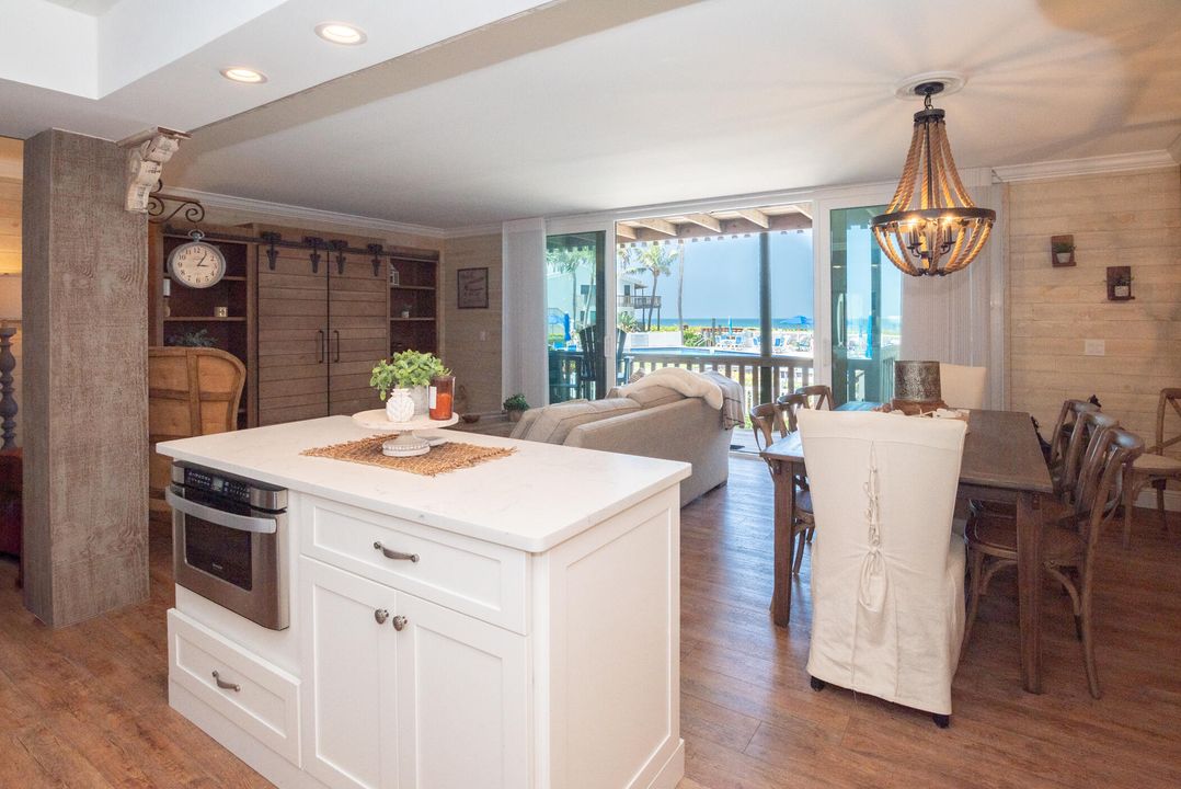 En Venta: $649,000 (2 camas, 2 baños, 1184 Pies cuadrados)