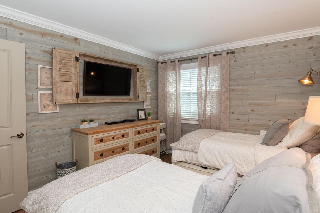 En Venta: $649,000 (2 camas, 2 baños, 1184 Pies cuadrados)