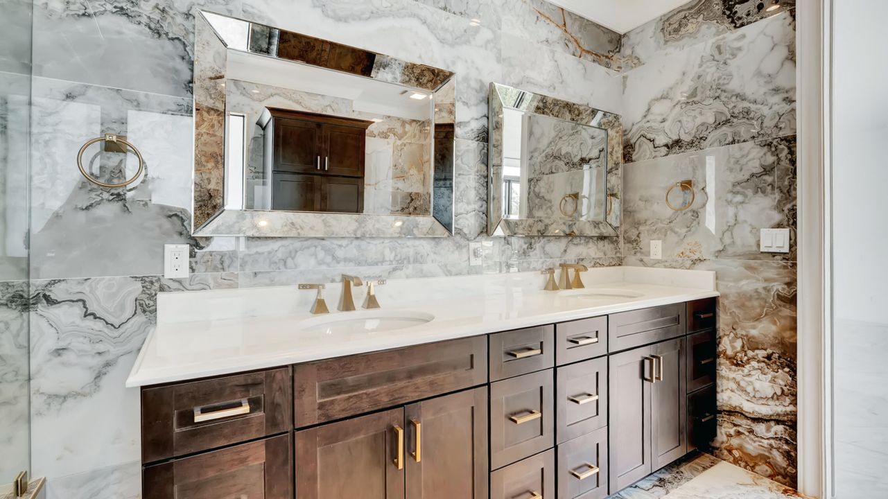 For Sale: $3,900,000 (4 beds, 4 baths, 4750 Square Feet)