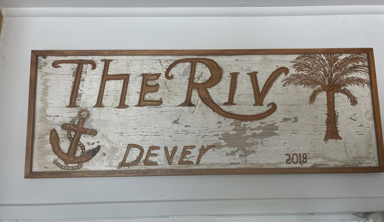 Active With Contract: $239,000 (3 beds, 1 baths, 872 Square Feet)