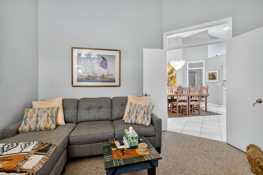 For Sale: $225,000 (2 beds, 2 baths, 1910 Square Feet)