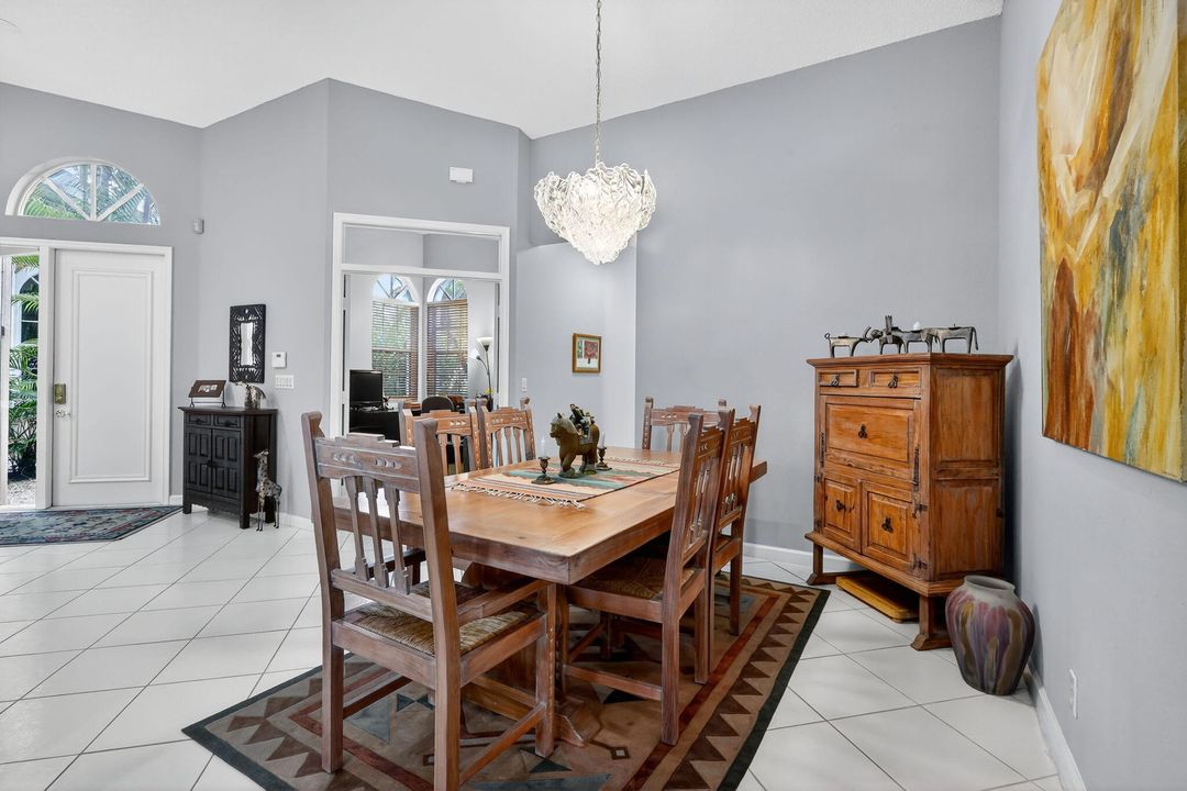 For Sale: $225,000 (2 beds, 2 baths, 1910 Square Feet)